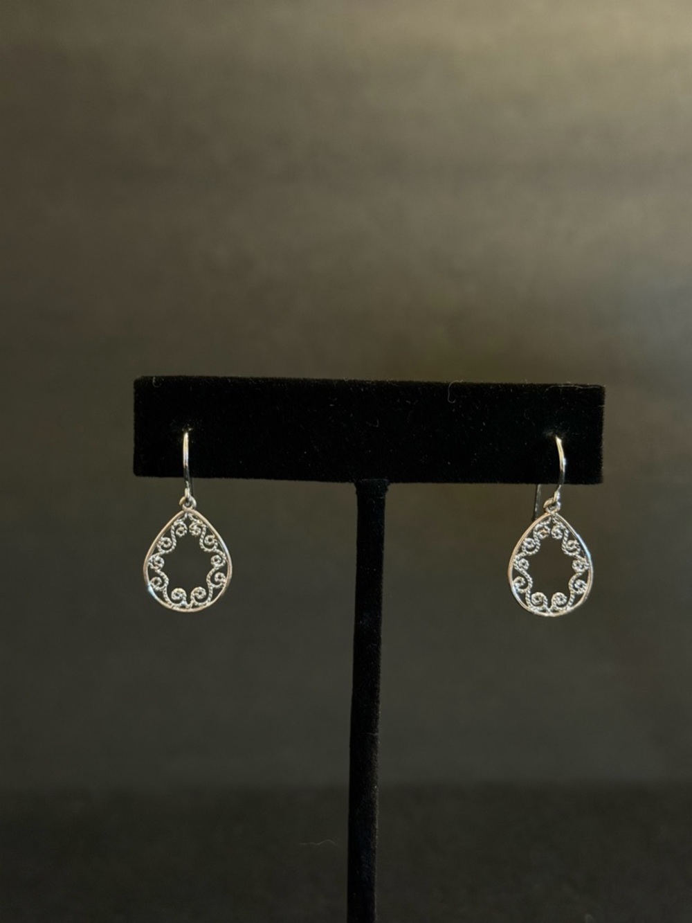 Delicate 925 Silver Filigree Teardrop Earrings